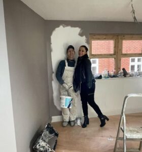 Colour is going on the walls and it’s looking pretty good!